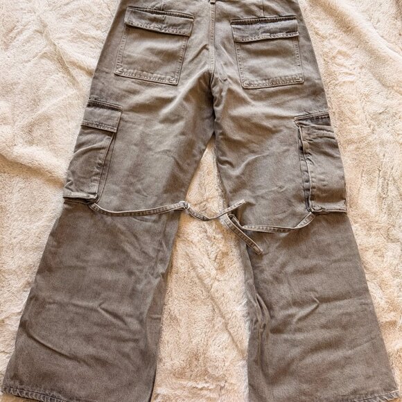 The Zara Women's Grey Straight Wide Leg Mid Rise Baggy Cargo Denim Jeans Pants - Picture 2 of 4